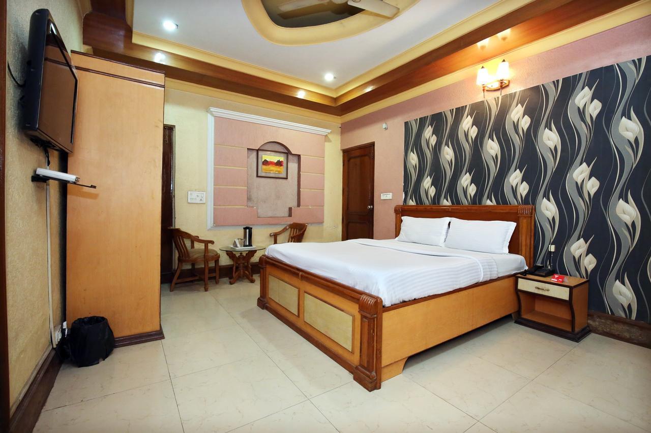 Capital O 10990 Hotel Gobind Regency Zirakpur 외부 사진