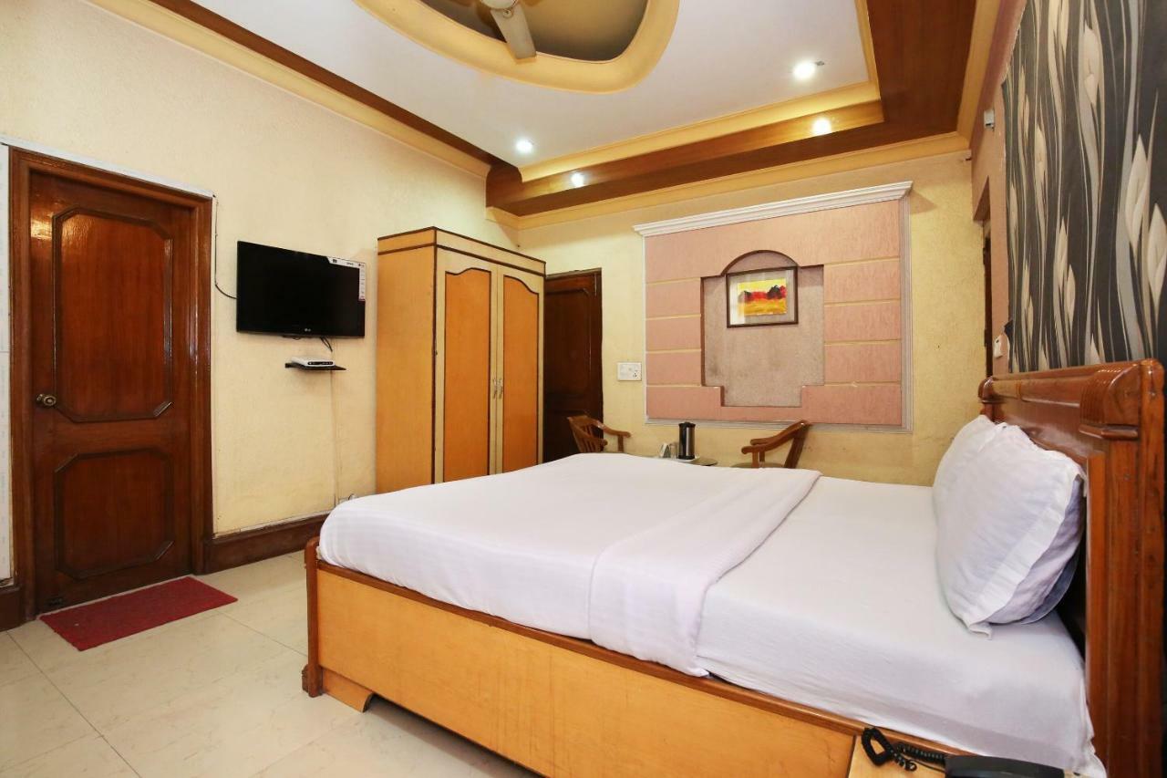Capital O 10990 Hotel Gobind Regency Zirakpur 외부 사진