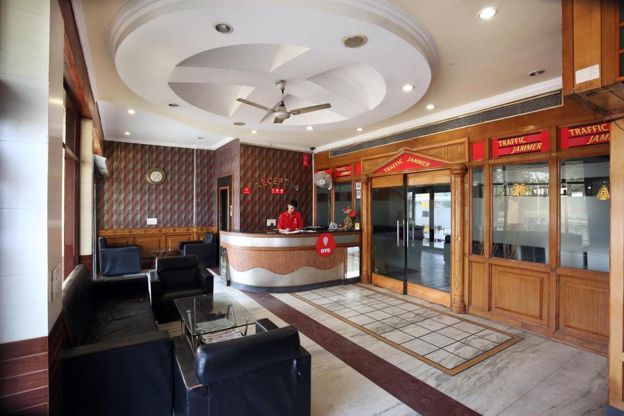 Capital O 10990 Hotel Gobind Regency Zirakpur 외부 사진