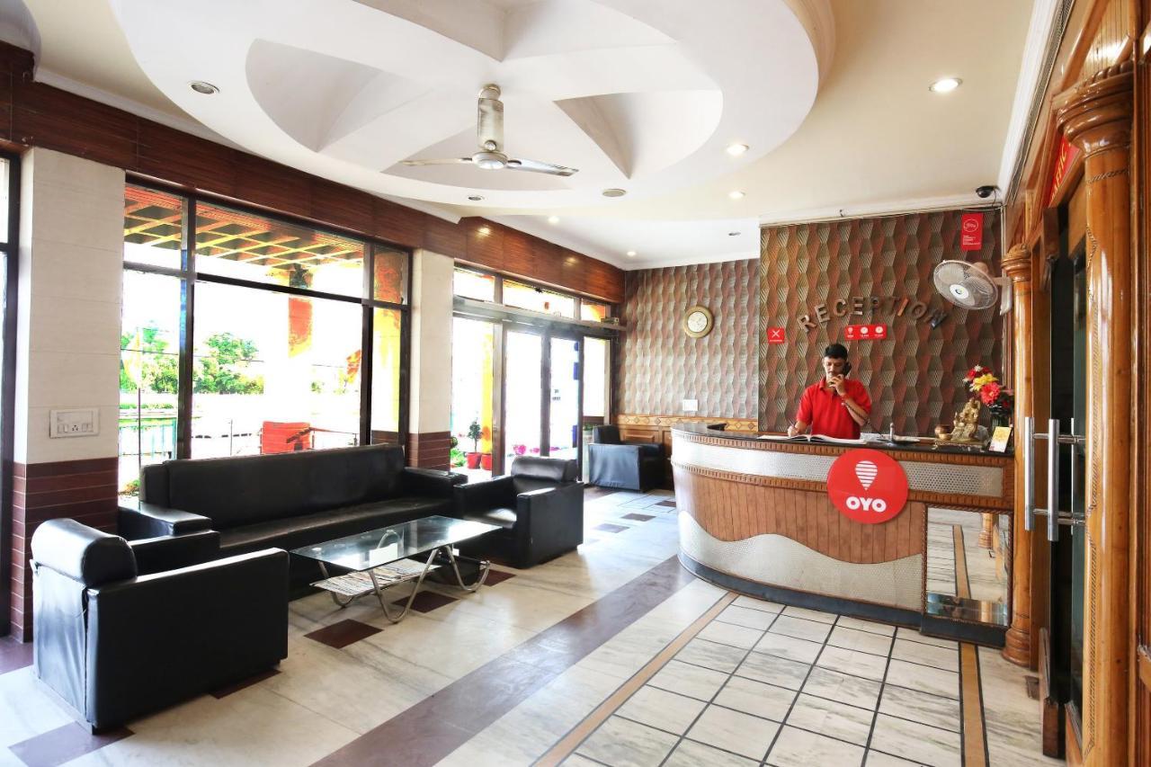 Capital O 10990 Hotel Gobind Regency Zirakpur 외부 사진