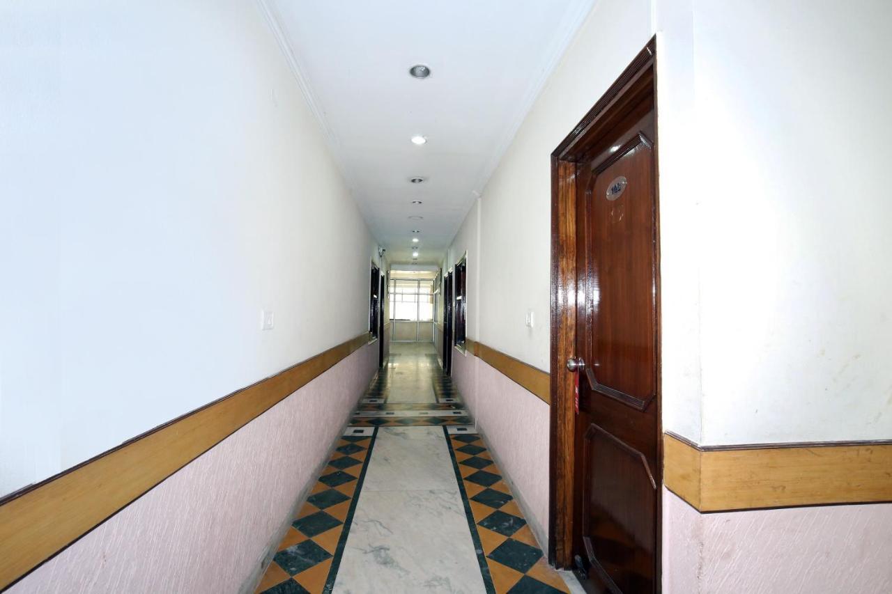 Capital O 10990 Hotel Gobind Regency Zirakpur 외부 사진